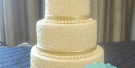 vancouver wedding cake, piped wedding cake, monogram, sharma wedding, indian wedding cake